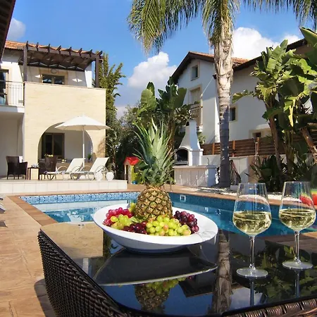 펜션 Regina 아이아 나파