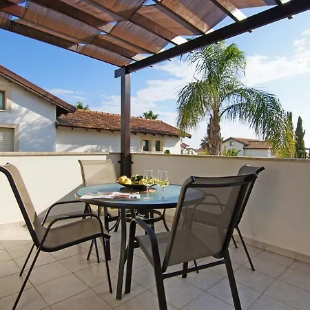 Regina 펜션 아이아 나파